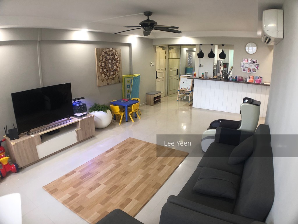 Jurong East Street 13 thumbnail photo